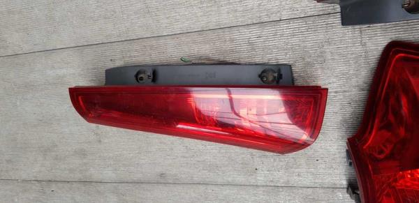 FEU ARRIERE GAUCHE SUPERIEUR KIA - Vue 1